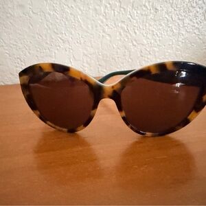 Dolce & Gabbana Tortoiseshell Cat-Eye Sunglasses - Brown Lenses